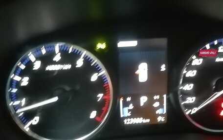 Mitsubishi Outlander III рестайлинг 3, 2018 год, 2 199 000 рублей, 11 фотография