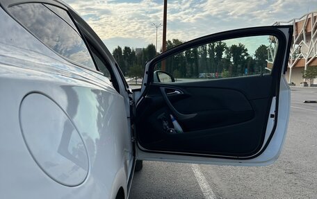 Opel Astra J, 2012 год, 630 000 рублей, 11 фотография