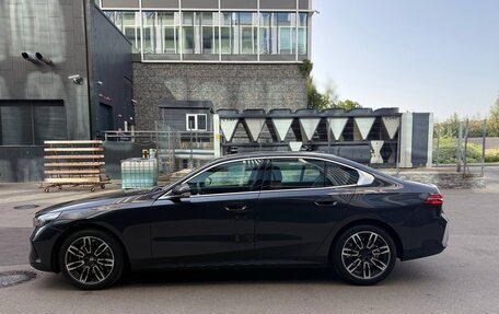 BMW 5 серия, 2024 год, 7 899 999 рублей, 8 фотография
