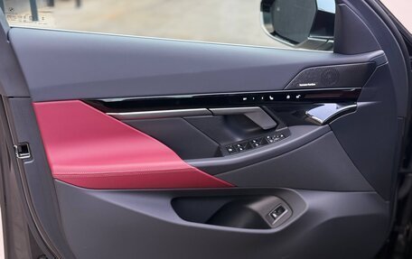 BMW 5 серия, 2024 год, 7 899 999 рублей, 11 фотография