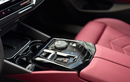 BMW 5 серия, 2024 год, 7 899 999 рублей, 13 фотография