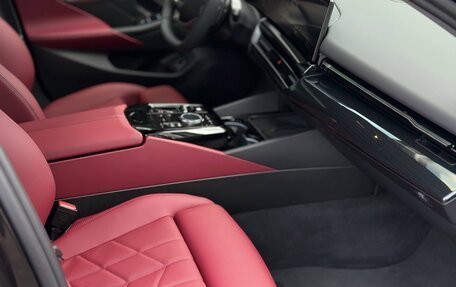 BMW 5 серия, 2024 год, 7 899 999 рублей, 25 фотография