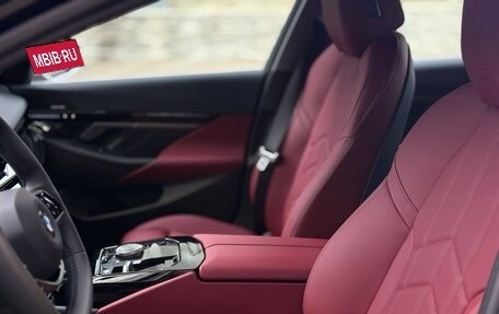 BMW 5 серия, 2024 год, 7 899 999 рублей, 15 фотография
