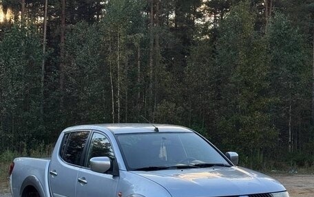 Mitsubishi L200 IV рестайлинг, 2008 год, 870 000 рублей, 2 фотография