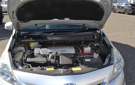 Toyota Prius Alpha I (ZVW40/41), 2013 год, 1 300 000 рублей, 17 фотография