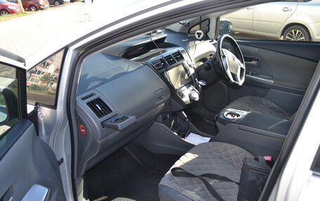 Toyota Prius Alpha I (ZVW40/41), 2013 год, 1 300 000 рублей, 25 фотография