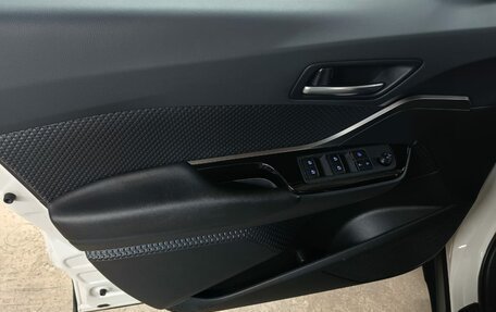 Toyota C-HR I рестайлинг, 2018 год, 2 099 000 рублей, 18 фотография