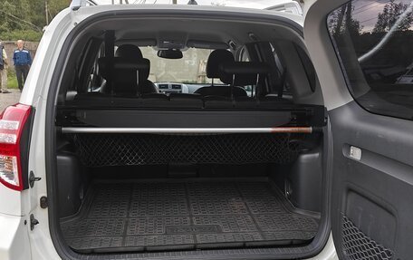 Toyota RAV4, 2011 год, 1 900 000 рублей, 2 фотография