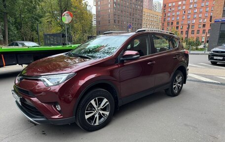 Toyota RAV4, 2019 год, 2 750 000 рублей, 2 фотография