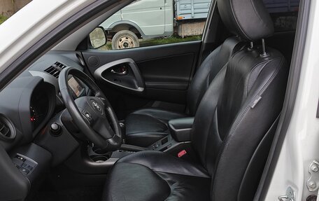 Toyota RAV4, 2011 год, 1 900 000 рублей, 8 фотография