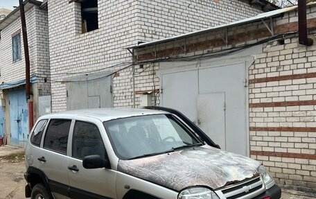 Chevrolet Niva I рестайлинг, 2005 год, 155 000 рублей, 3 фотография