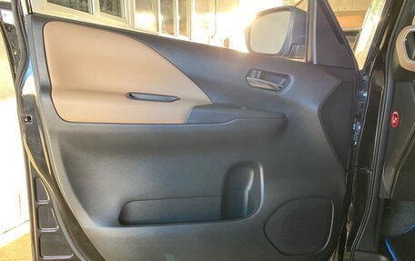 Nissan Serena IV, 2018 год, 2 090 000 рублей, 23 фотография