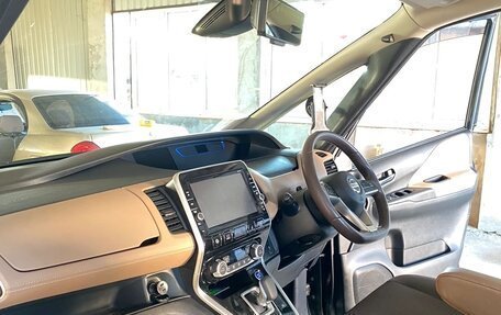 Nissan Serena IV, 2018 год, 2 090 000 рублей, 17 фотография