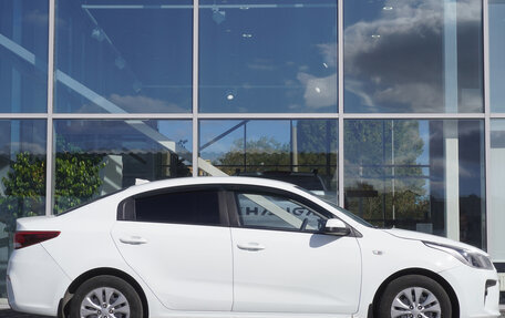 KIA Rio IV, 2017 год, 895 000 рублей, 4 фотография