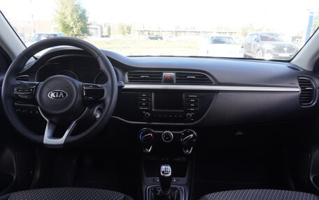 KIA Rio IV, 2017 год, 895 000 рублей, 11 фотография