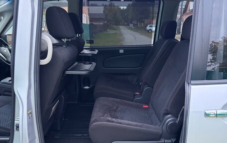 Nissan Serena IV, 2015 год, 1 900 000 рублей, 10 фотография