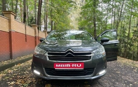 Citroen C4 II рестайлинг, 2015 год, 1 000 000 рублей, 2 фотография