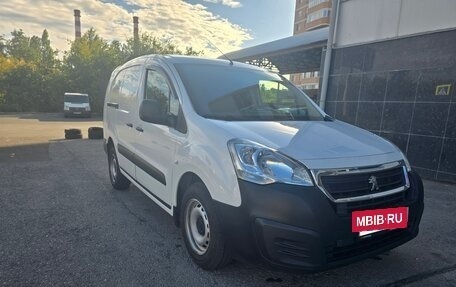 Peugeot Partner II рестайлинг 2, 2017 год, 1 120 000 рублей, 3 фотография
