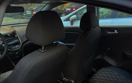 Hyundai Solaris II рестайлинг, 2013 год, 325 000 рублей, 5 фотография