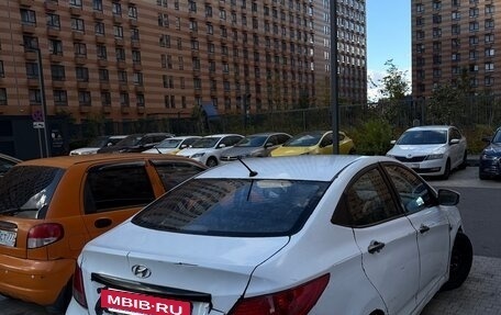 Hyundai Solaris II рестайлинг, 2013 год, 325 000 рублей, 3 фотография