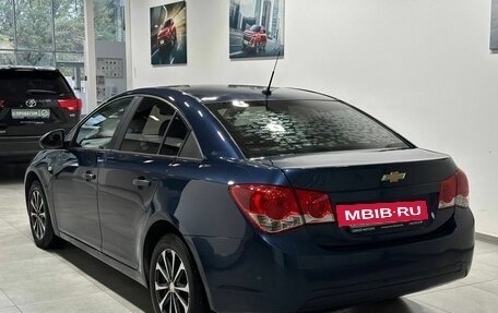 Chevrolet Cruze II, 2010 год, 749 900 рублей, 3 фотография