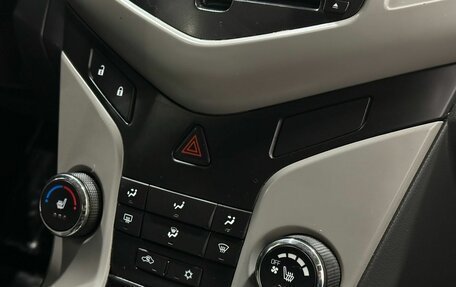 Chevrolet Cruze II, 2010 год, 749 900 рублей, 8 фотография