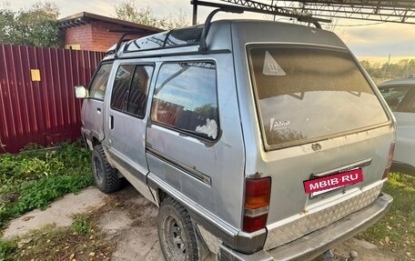 Toyota Town Ace III, 1993 год, 450 000 рублей, 2 фотография