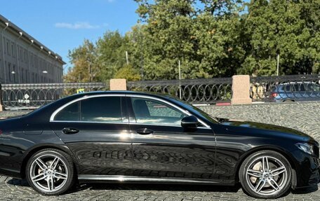 Mercedes-Benz E-Класс, 2018 год, 3 300 000 рублей, 4 фотография
