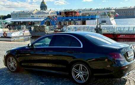 Mercedes-Benz E-Класс, 2018 год, 3 300 000 рублей, 10 фотография