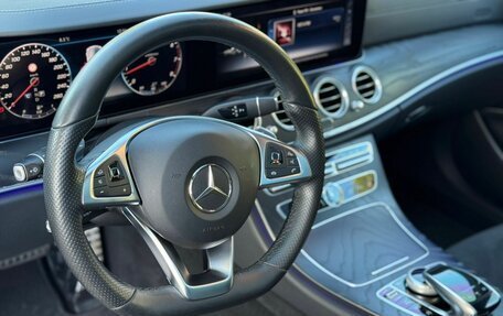 Mercedes-Benz E-Класс, 2018 год, 3 300 000 рублей, 23 фотография