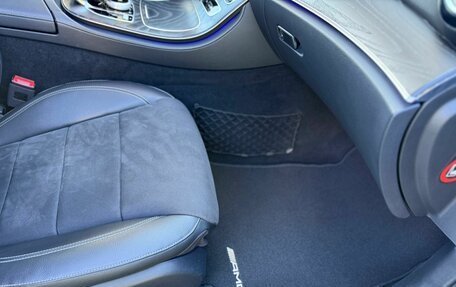 Mercedes-Benz E-Класс, 2018 год, 3 300 000 рублей, 27 фотография