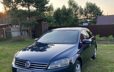 Volkswagen Passat B7, 2013 год, 800 000 рублей, 3 фотография
