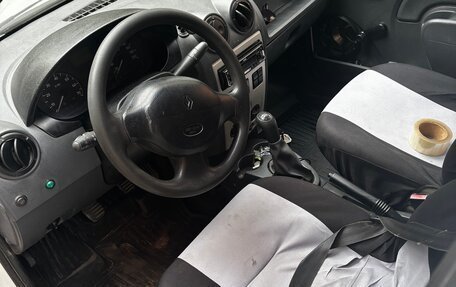 Renault Logan I, 2007 год, 260 000 рублей, 7 фотография