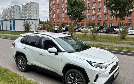 Toyota RAV4, 2022 год, 3 950 000 рублей, 9 фотография