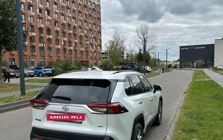 Toyota RAV4, 2022 год, 3 950 000 рублей, 6 фотография