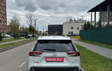 Toyota RAV4, 2022 год, 3 950 000 рублей, 5 фотография