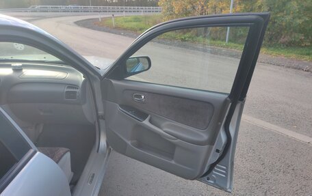 Mazda 626, 2001 год, 400 000 рублей, 21 фотография