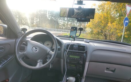 Mazda 626, 2001 год, 400 000 рублей, 24 фотография