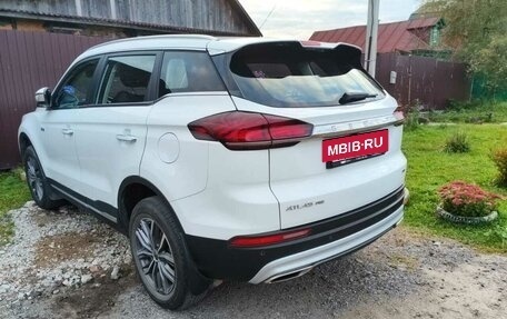 Geely Atlas, 2024 год, 2 220 000 рублей, 11 фотография