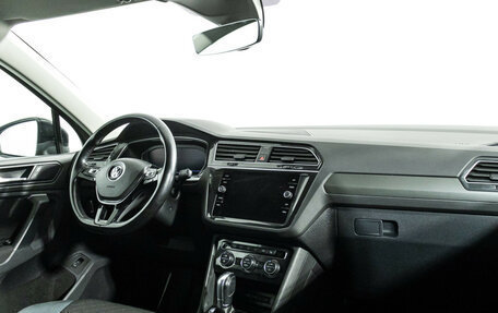 Volkswagen Tiguan II, 2019 год, 2 399 700 рублей, 9 фотография