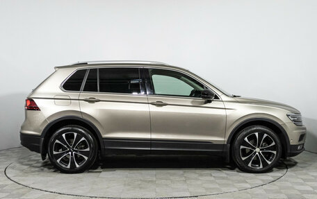 Volkswagen Tiguan II, 2019 год, 2 399 700 рублей, 4 фотография