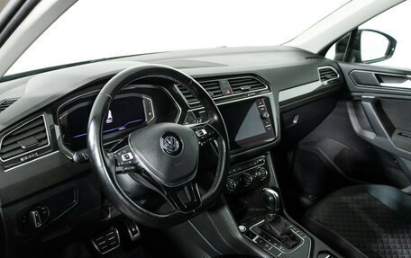 Volkswagen Tiguan II, 2019 год, 2 399 700 рублей, 11 фотография