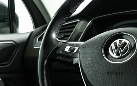 Volkswagen Tiguan II, 2019 год, 2 399 700 рублей, 19 фотография