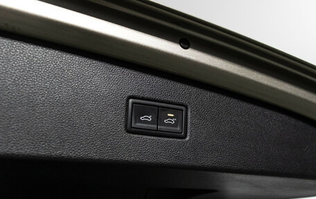 Volkswagen Tiguan II, 2019 год, 2 399 700 рублей, 22 фотография