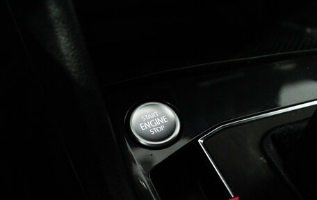 Volkswagen Tiguan II, 2019 год, 2 399 700 рублей, 17 фотография