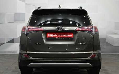 Toyota RAV4, 2015 год, 2 370 000 рублей, 5 фотография