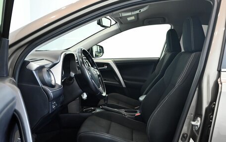 Toyota RAV4, 2015 год, 2 370 000 рублей, 10 фотография