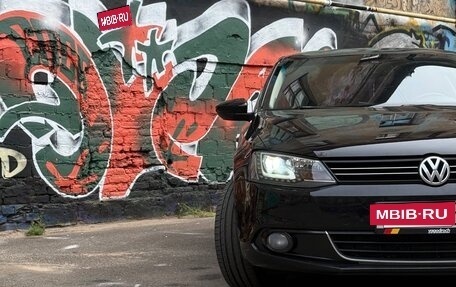 Volkswagen Jetta VI, 2014 год, 1 200 000 рублей, 2 фотография