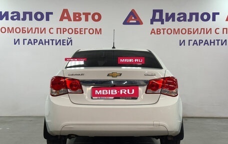 Chevrolet Cruze II, 2011 год, 496 400 рублей, 4 фотография