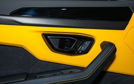 Lamborghini Urus I, 2025 год, 42 000 000 рублей, 28 фотография